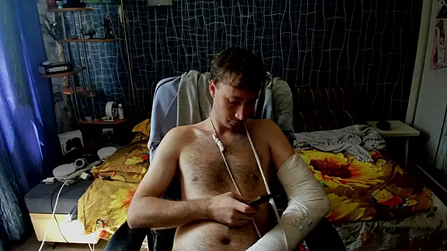 CuteBoy228 online show from June 9, 7:42 am