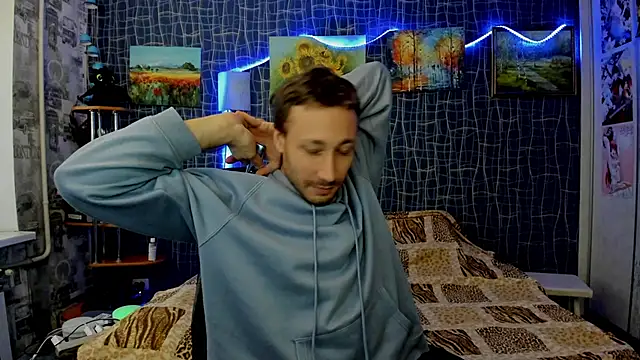 CuteBoy228 online show from December 18, 1:26 pm