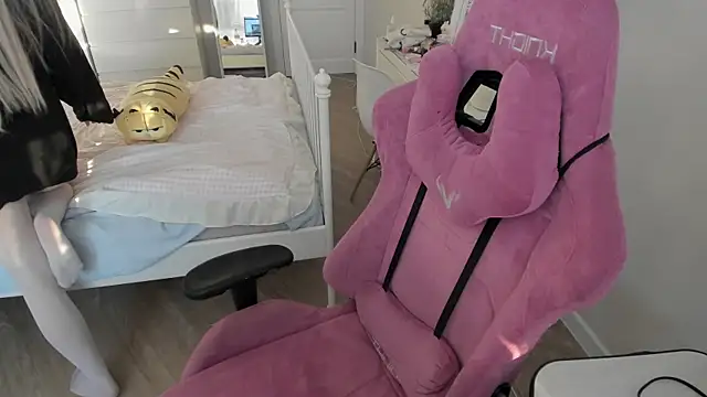 saadnesstyan online show from October 20, 10:38 am