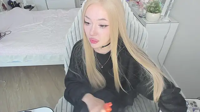 saadnesstyan online show from November 3, 6:29 am