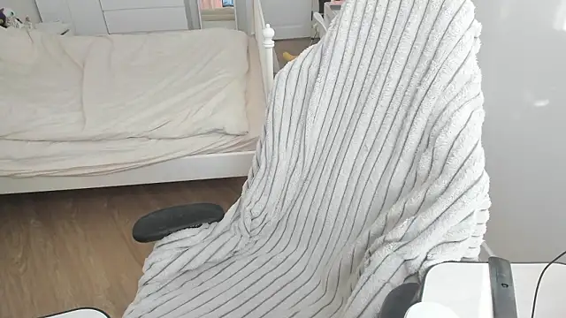 saadnesstyan online show from January 18, 8:29 am