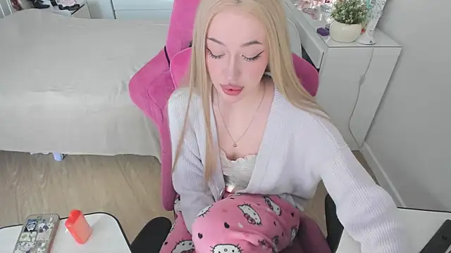 saadnesstyan online show from October 29, 7:40 am