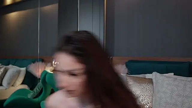 EmilyTrix online show from May 8, 5:17 pm