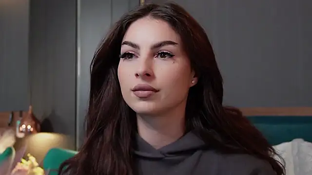 EmilyTrix online show from April 13, 12:25 am