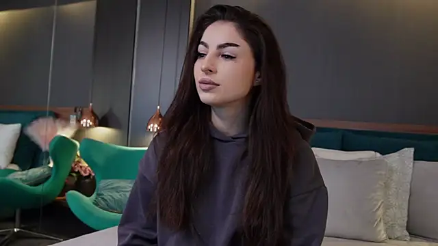 EmilyTrix online show from March 4, 6:32 am