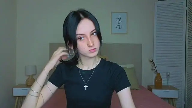 Snapshot of Little_moly999 chatting on October 19, 9:39 pm Little moly999 online show from October 19, 9:39 pm