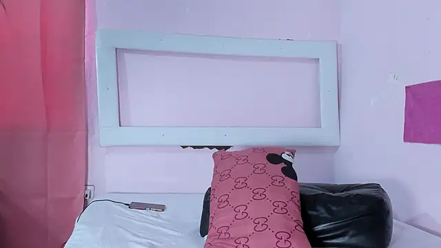 kethe love  online show from November 28, 7:47 pm