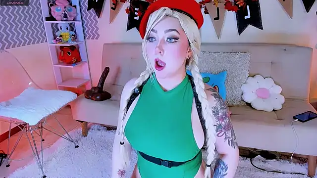 Snapshot of Simonesmith01 chatting on October 27, 8:10 pm Simonesmith01 online show from October 27, 8:10 pm