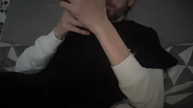 Snapshot of Big8inchUncutCock chatting on April 5, 10:44 am Big8inchUncutCock online show from April 5, 10:44 am