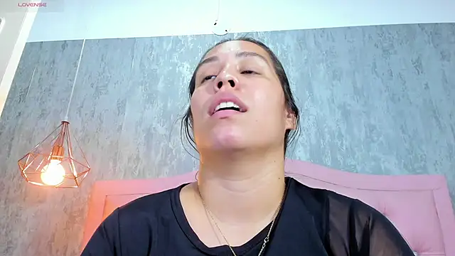 lissa jhonsoon online show from February 13, 11:05 pm