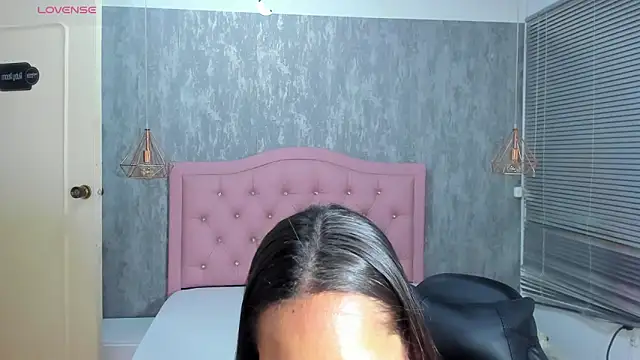 lissa jhonsoon online show from April 2, 2:41 am