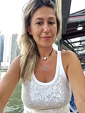 CelynaRoss online show from February 27, 10:04 am