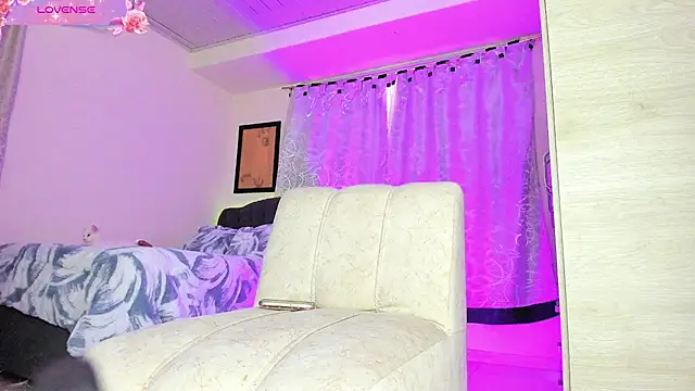 Snapshot of Miss_liizz chatting on September 15, 10:10 pm Miss liizz online show from September 15, 10:10 pm