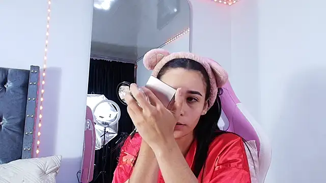 GraceWallace  online show from March 26, 3:05 am