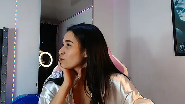 Snapshot of GraceWallace_ chatting on November 30, 1:50 am GraceWallace online show from November 30, 1:50 am