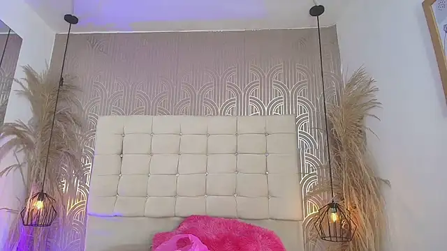 LexieBloom online show from January 11, 4:08 am