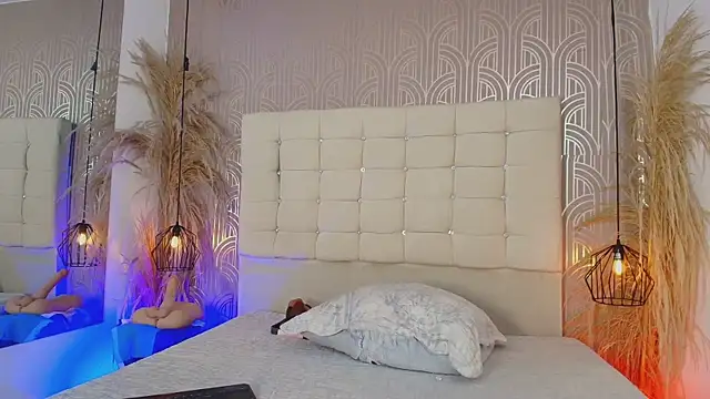 LexieBloom online show from February 20, 3:47 am