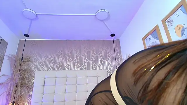 LexieBloom online show from April 2, 3:57 am