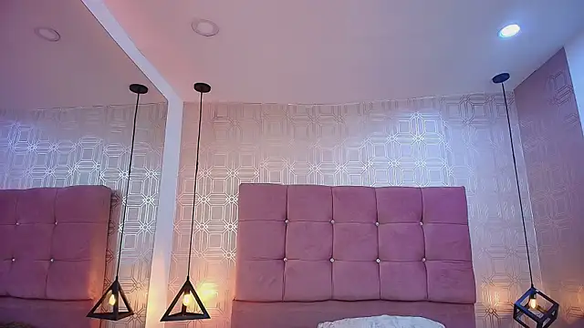 LexieBloom online show from October 27, 4:13 am