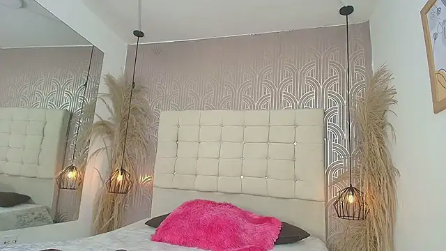 LexieBloom online show from January 14, 3:43 am