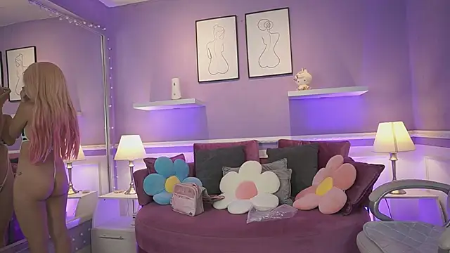 DahliaGrey online show from February 17, 11:40 am