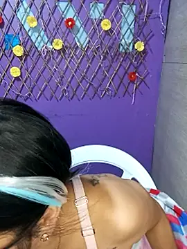 Snapshot of karinnahotdirty chatting on September 27, 11:44 pm karinnahotdirty online show from September 27, 11:44 pm