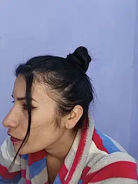 Snapshot of karinnahotdirty chatting on May 22, 10:52 pm karinnahotdirty online show from May 22, 10:52 pm