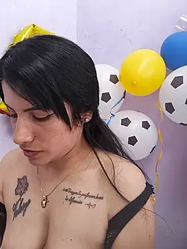 karinnahotdirty online show from July 8, 8:09 pm