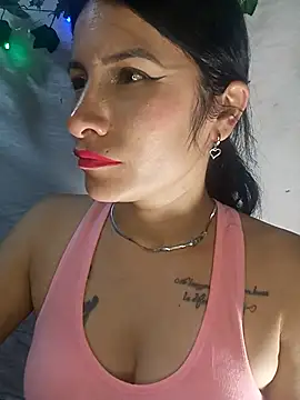 karinnahotdirty online show from April 10, 8:27 pm