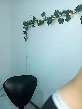 karinnahotdirty online show from March 6, 1:00 am