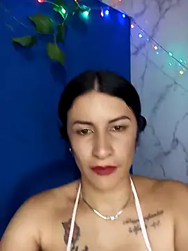 Snapshot of karinnahotdirty chatting on April 21, 8:48 pm karinnahotdirty online show from April 21, 8:48 pm
