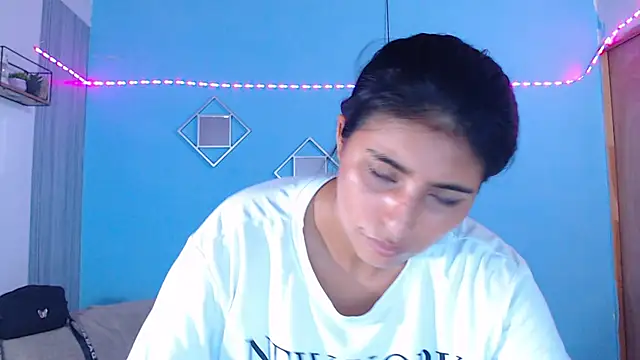 Snapshot of Pleassing_neighbour chatting on July 1, 3:07 am Pleassing neighbour online show from July 1, 3:07 am