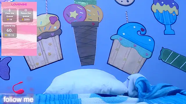 Snapshot of skinnykalitzo18 chatting on January 15, 2:42 pm skinnykalitzo18 online show from January 15, 2:42 pm