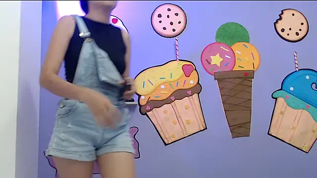 skinnykalitzo18 online show from March 2, 1:51 pm