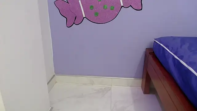 skinnykalitzo18 online show from December 1, 2:18 pm