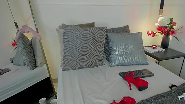 Karlla Brown online show from May 9, 3:54 am