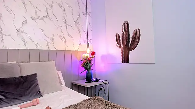 Karlla Brown online show from March 25, 2:05 pm