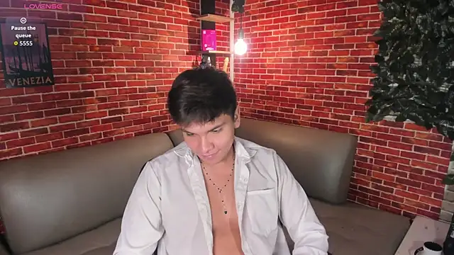 Thiago Kozak online show from May 29, 5:08 pm