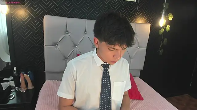 Thiago Kozak online show from November 14, 1:48 pm