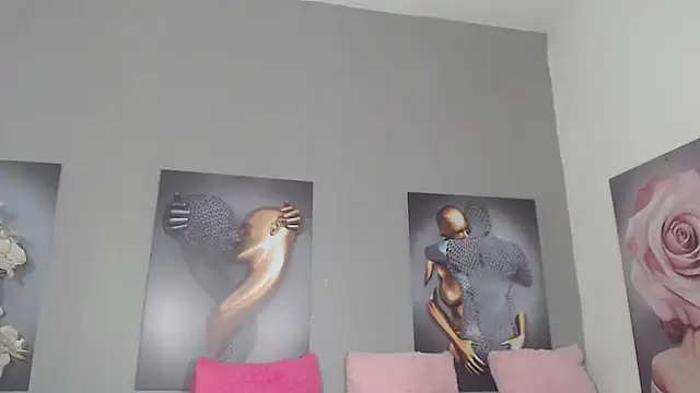 Snapshot of AntonellaBlanc chatting on July 15, 4:52 am AntonellaBlanc online show from July 15, 4:52 am