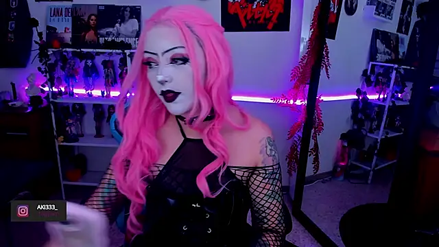 Makii 33 online show from September 17, 11:18 pm