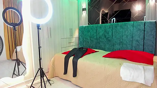 Cherry Castillo online show from October 23, 12:04 pm