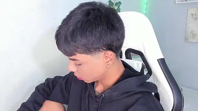 Thomas wil online show from October 29, 7:18 am