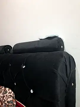 Hanna Kieran online show from October 24, 2:27 pm