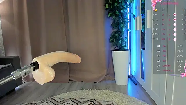 Juicy Vikki online show from November 7, 12:21 pm