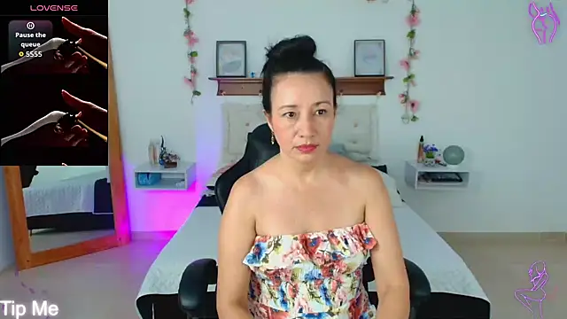 Snapshot of cherry_juicyxxx chatting on November 14, 2:59 am cherry juicyxxx online show from November 14, 2:59 am