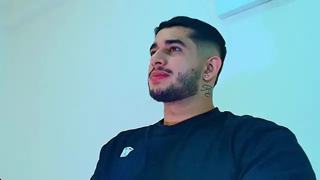 king falconer online show from February 5, 6:20 am