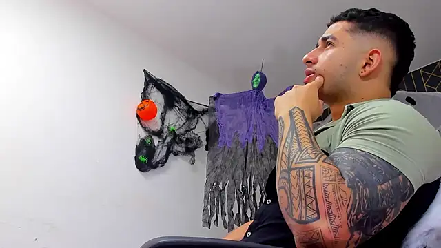 king falconer online show from October 16, 1:14 am