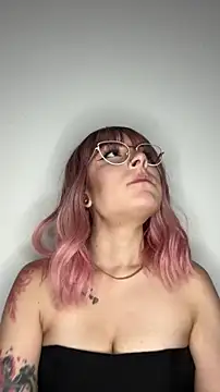 alesziarose online show from November 19, 5:35 pm