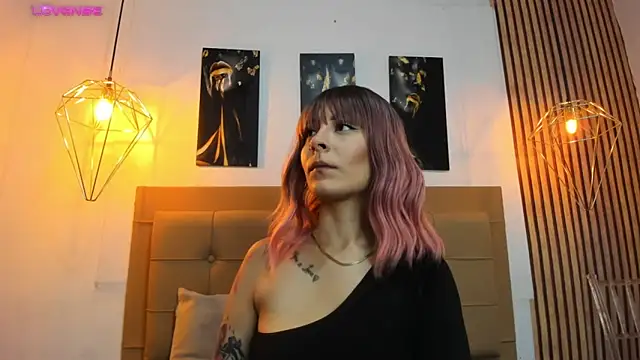 alesziarose online show from November 10, 7:08 pm